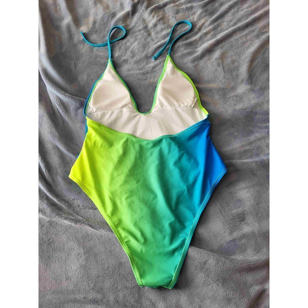 Swimsuit  - Picture 5 of 6